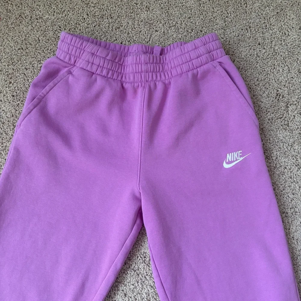 Nike soft lilac